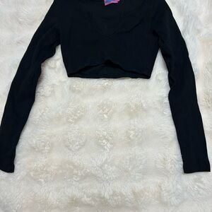 Black Long Sleeve Crop Top